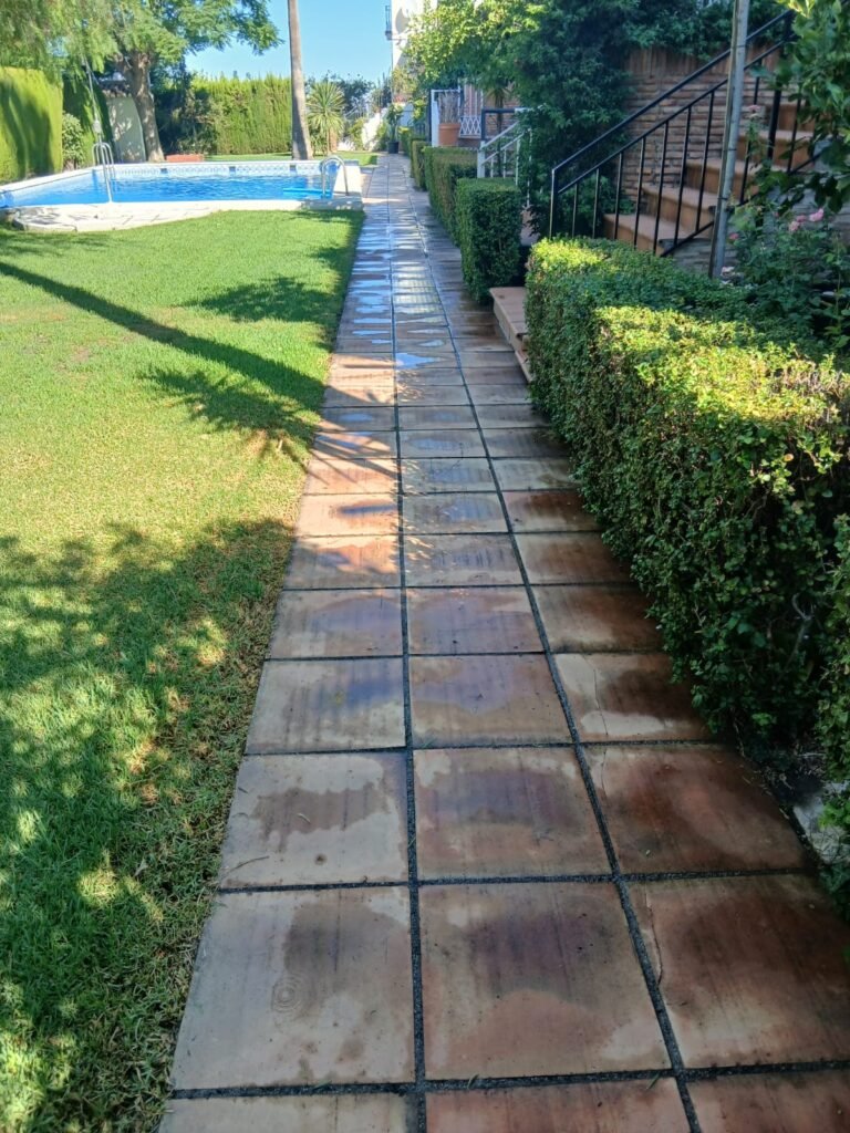 10 razones para contactar con La Costa Jardinería y Piscinas en Motril y Granada la costa jardinería y piscinas granada y motril